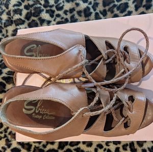 Sbicca Chunky wood leather heels